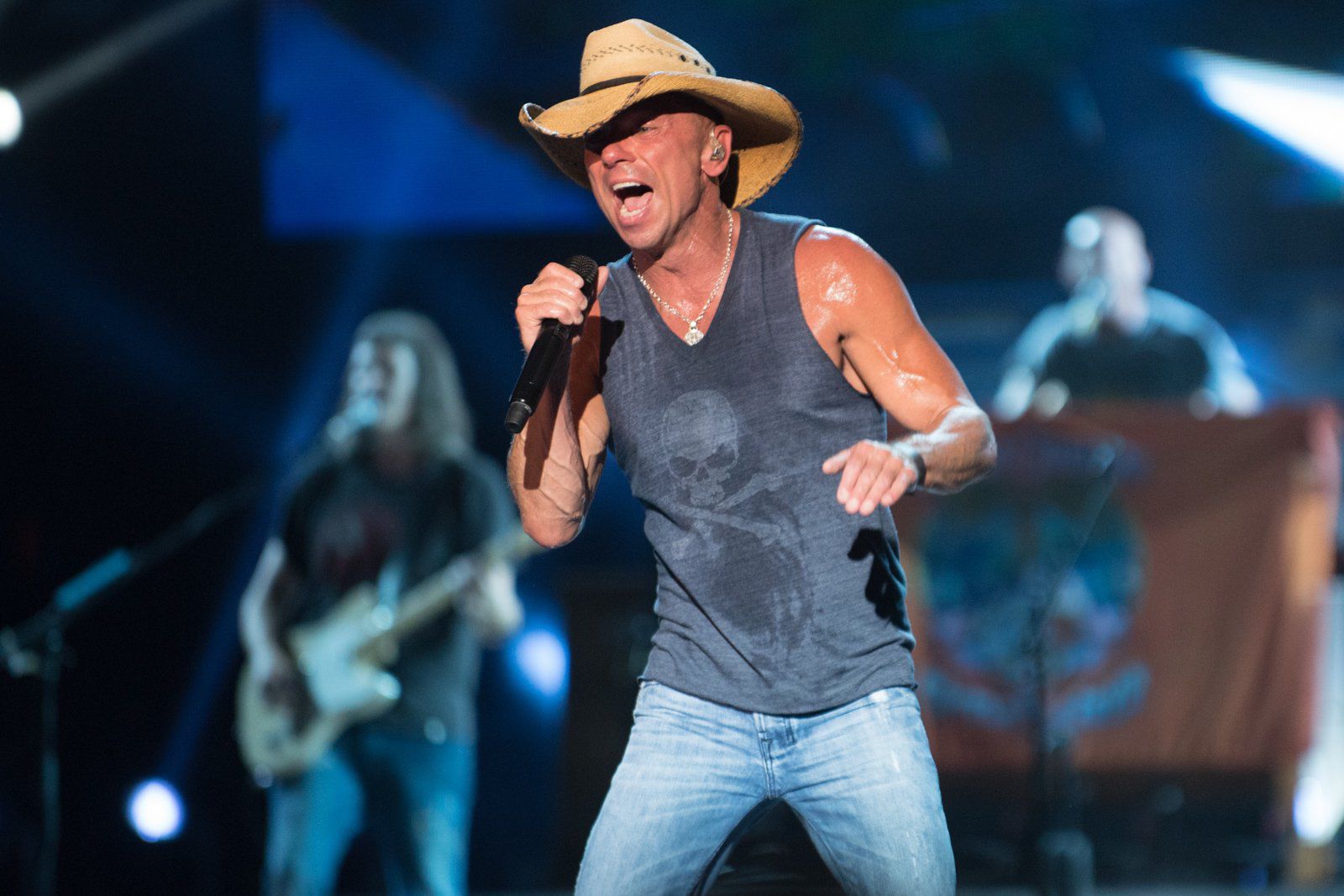 Kenny Chesney at Hollywood Casino Amphitheatre